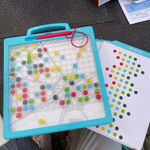 Chuckle & Roar Magnetic Dot Art Designer